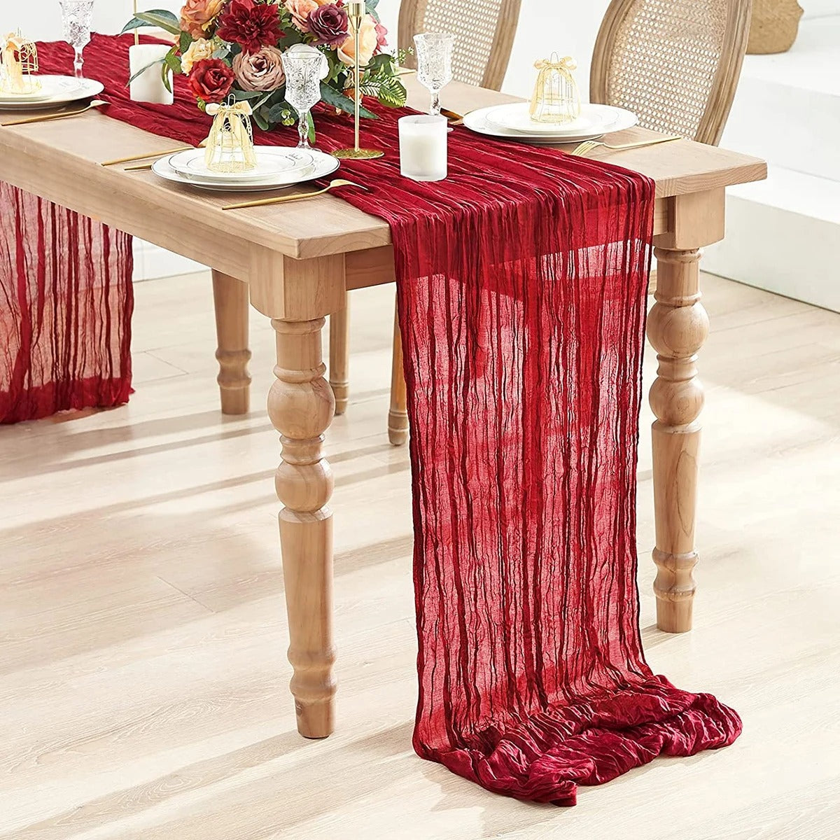 Table runner decoration